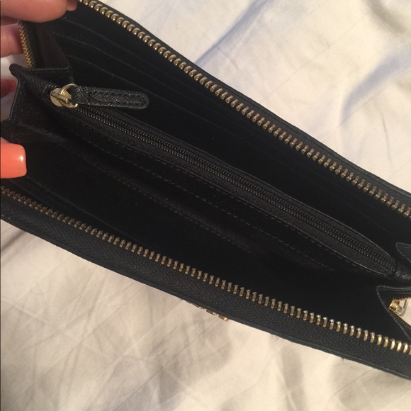 Michael Kors wallet - Picture 3 of 5